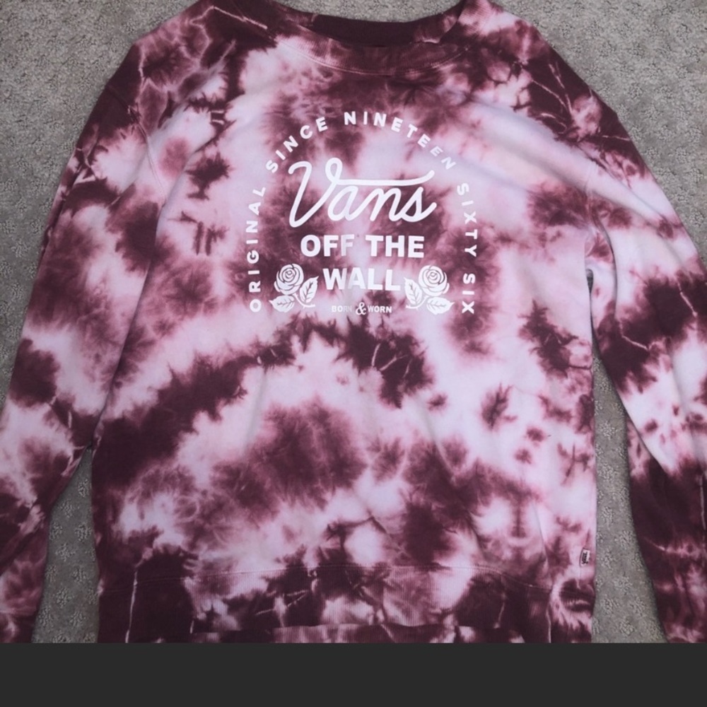Looking for this sweatshirt as well large or XL